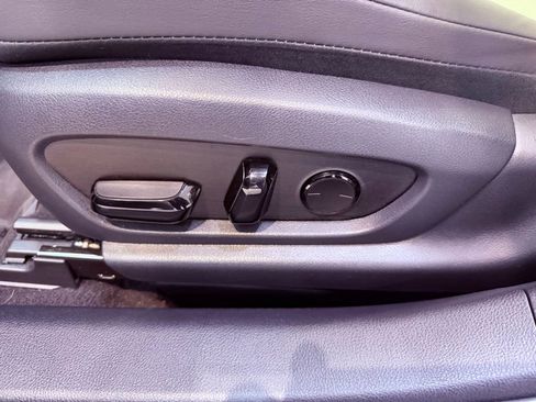 Certified 2024 Lexus ES 350 w/ Premium Package image 19