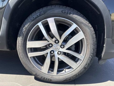 Used 2017 Honda Pilot Elite image 9
