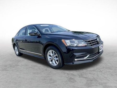 Used 2017 Volkswagen Passat 1.8T S FWD image 3