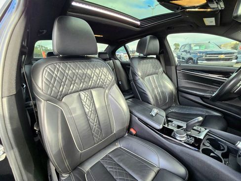 Used 2017 BMW 540i xDrive image 53