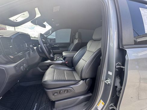 Used 2023 Chevrolet Silverado 1500 ZR2 AWD/4WD image 7
