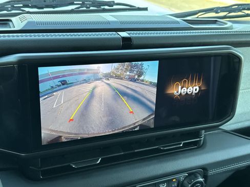 Used 2024 Jeep Wrangler Sahara image 14