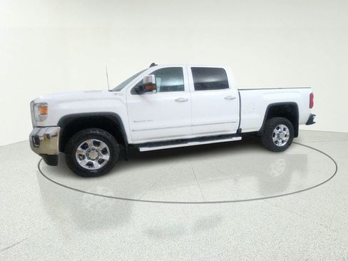 Used 2018 GMC Sierra 2500 SLT w/ Driver Alert Package AWD/4WD image 5