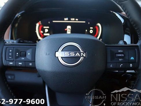 New 2026 Nissan Pathfinder Platinum image 17