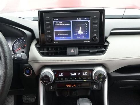 Used 2020 Toyota RAV4 XLE FWD image 9