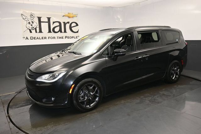Used 2019 Chrysler Pacifica Limited w/ S Appearance Package FWD image 29