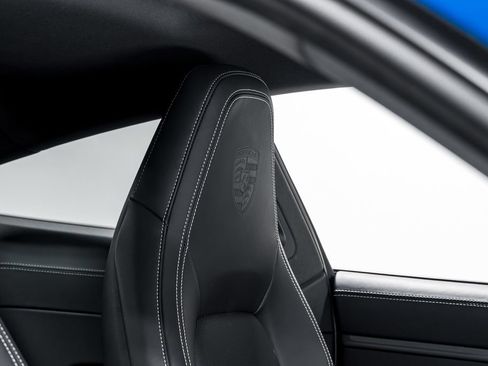 Used 2025 Porsche 911 Carrera RWD image 34
