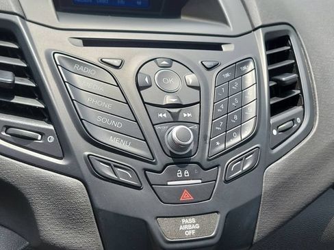 Used 2019 Ford Fiesta SE FWD image 26