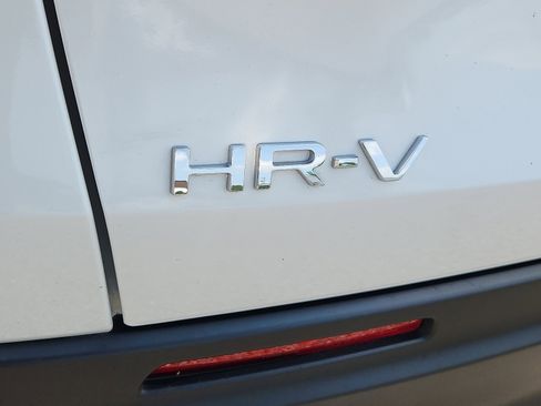 Certified 2025 Honda HR-V LX image 30