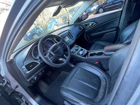 Used 2015 Chrysler 200 Limited image 14