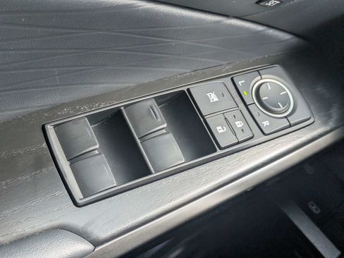 Used 2023 Lexus IS 300 w/ Premium Package RWD image 11