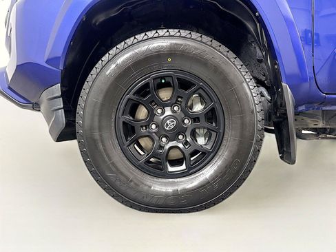 Certified 2022 Toyota Tacoma SR5 w/ Technology Package RWD image 38