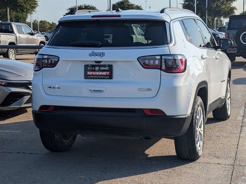 Used 2024 Jeep Compass Latitude AWD/4WD image 4