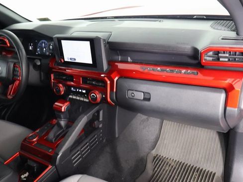 Used 2025 Toyota Tacoma SR5 RWD image 9