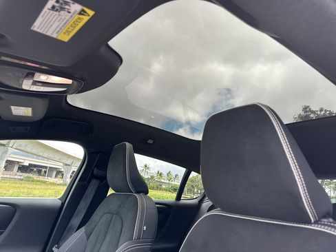 Used 2023 Volvo C40 P8 Recharge Ultimate AWD/4WD image 19