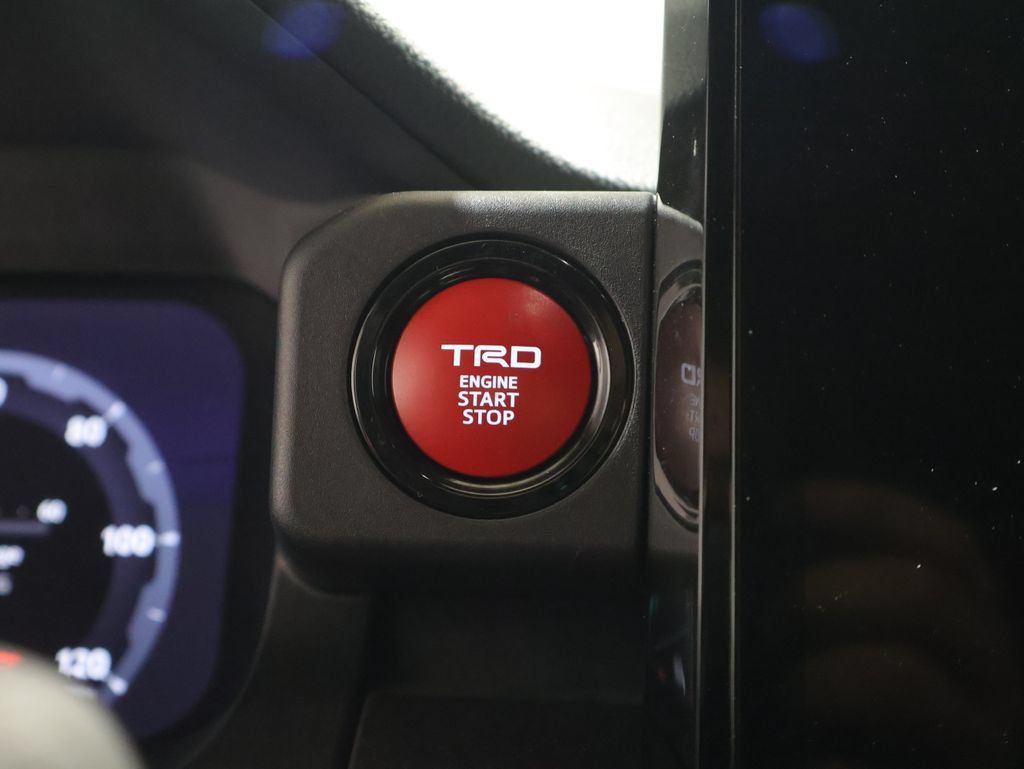 Used 2025 Toyota Tacoma TRD Off-Road AWD/4WD image 25