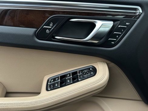 Used 2019 Porsche Macan S image 15
