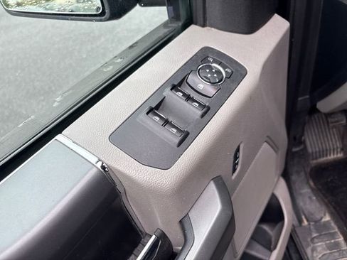 Used 2016 Ford F150 XLT w/ Equipment Group 302A Luxury image 18