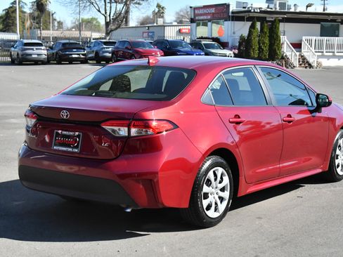 Used 2024 Toyota Corolla LE image 8