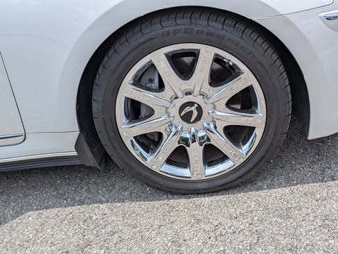 Used 2012 Hyundai Equus Signature RWD image 11