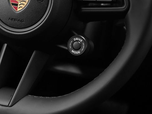 New 2026 Porsche Cayenne Coupe image 32