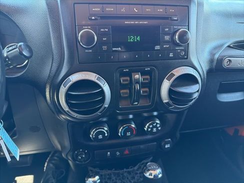 Used 2013 Jeep Wrangler Unlimited Sport AWD/4WD image 15