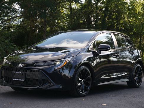 Used 2022 Toyota Corolla SE FWD image 1