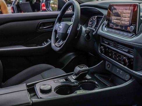 Certified 2025 Nissan Rogue S image 25