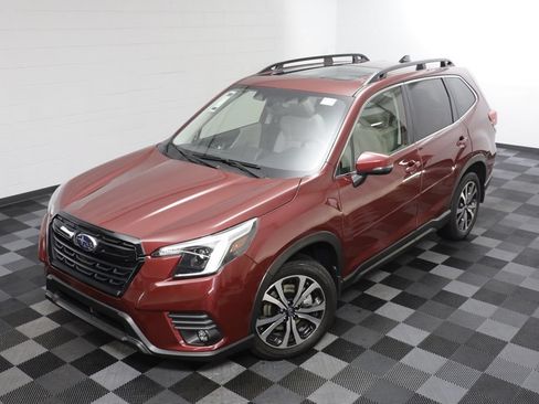 Used 2024 Subaru Forester Limited AWD/4WD image 2