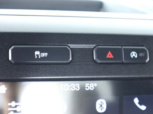 Used 2018 Ford F150 Lariat w/ Heavy-Duty Payload Package AWD/4WD image 24