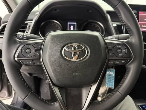 Used 2023 Toyota Camry SE FWD image 9