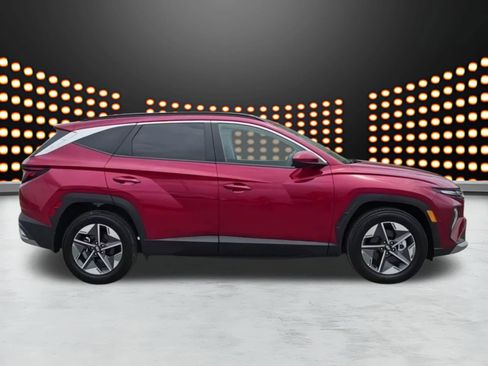 Used 2025 Hyundai Tucson SEL FWD image 9