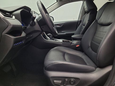 Used 2021 Toyota RAV4 Limited AWD/4WD image 17