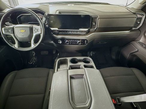 Used 2022 Chevrolet Silverado 1500 LT image 16