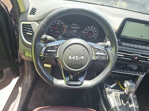 Used 2023 Kia Seltos SX AWD/4WD image 10