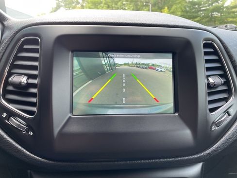 Used 2018 Jeep Compass Latitude w/ Popular Equipment Group image 22