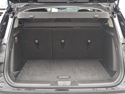 Certified 2025 Chevrolet Trax LT image 14