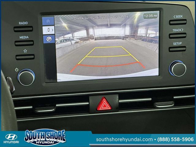 Certified 2024 Hyundai Elantra SE FWD image 29