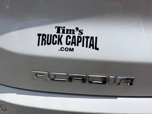 Used 2019 GMC Acadia Denali w/ Technology Package AWD/4WD image 9