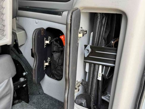 Used 2019 Chevrolet Express 2500 Extended w/ Enhanced Convenience Package RWD image 22