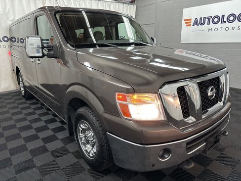 Used 2015 Nissan NV 3500 SL w/ Technology Package image 2