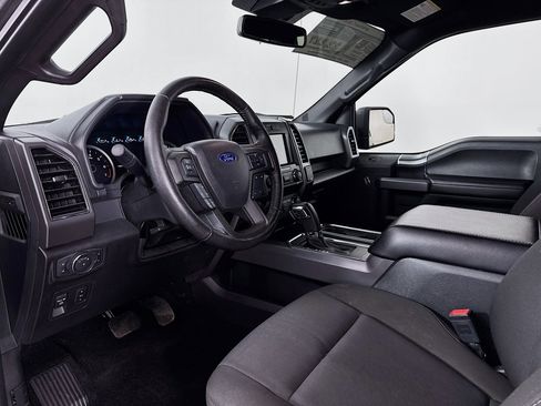 Used 2019 Ford F150 XLT w/ Equipment Group 302A Luxury AWD/4WD image 9