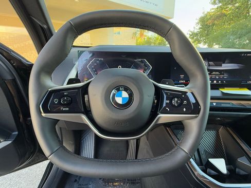 Used 2025 BMW X3 xDrive30i w/ Premium Package image 23