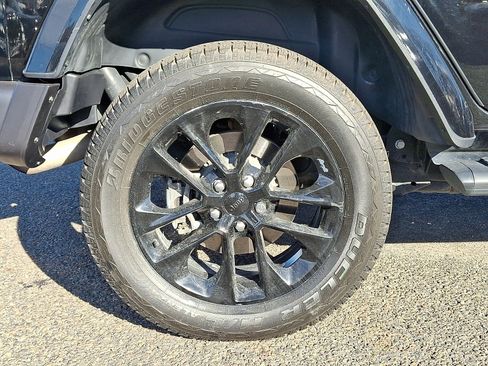 Used 2021 Jeep Wrangler Unlimited Sahara w/ Cold Weather Group image 8