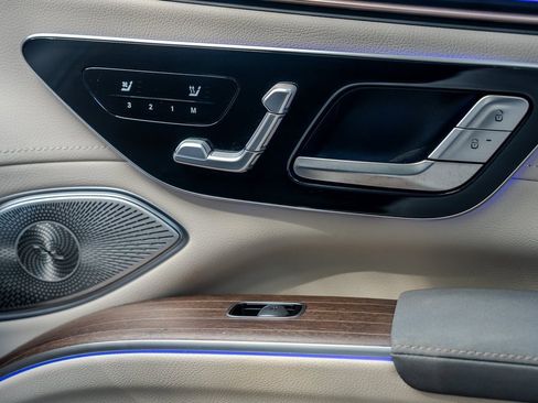 Used 2023 Mercedes-Benz EQS 450+ 4MATIC SUV image 15