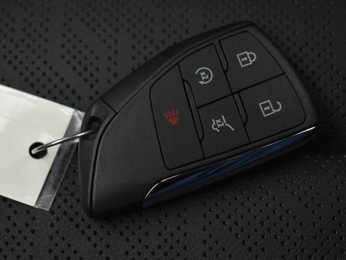 New 2026 Chevrolet Equinox RS w/ LPO, Floor Liner Package image 34