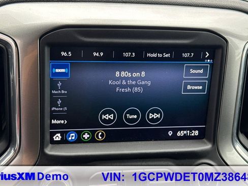 Used 2021 Chevrolet Silverado 1500 RST image 34