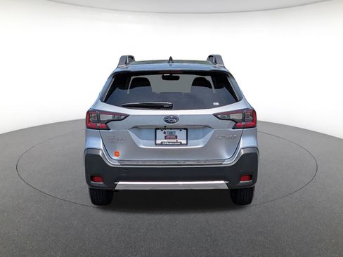 Used 2025 Subaru Outback Limited AWD/4WD image 6