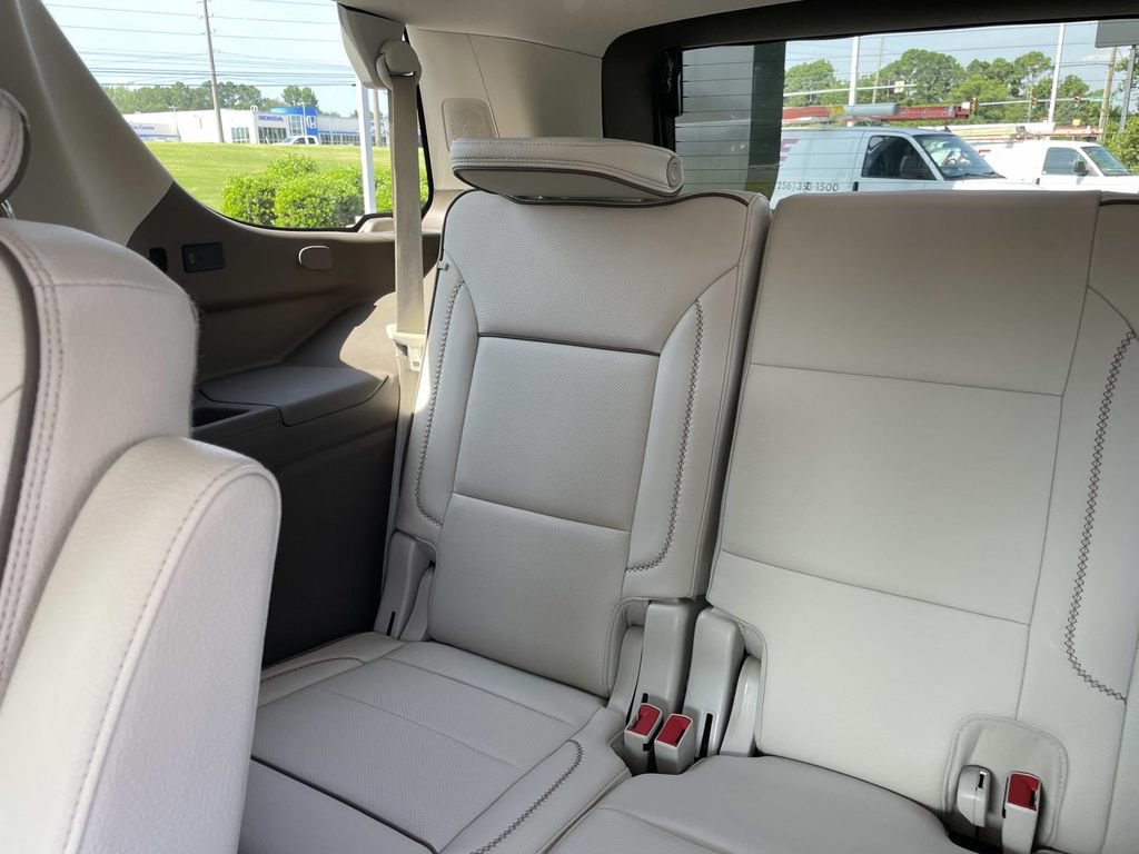 Used 2023 GMC Yukon Denali AWD/4WD image 8