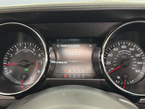 Used 2017 Ford Mustang Premium image 33